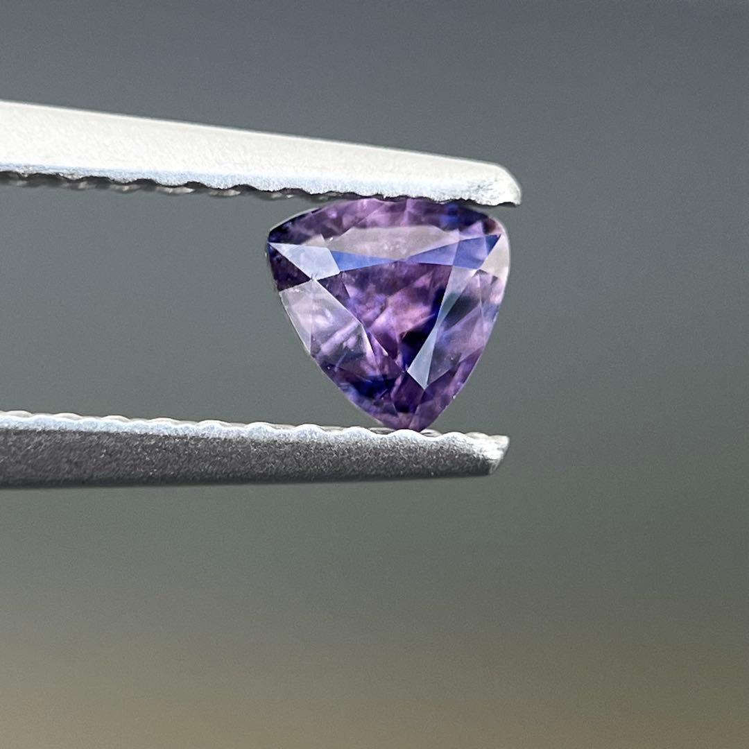 スリランカ産非加熱天然バイオレットサファイア