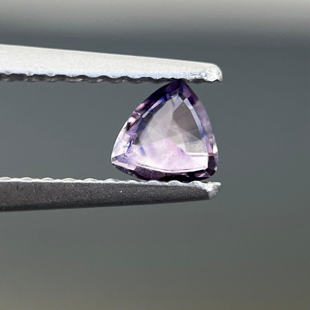 スリランカ産非加熱天然バイオレットサファイア