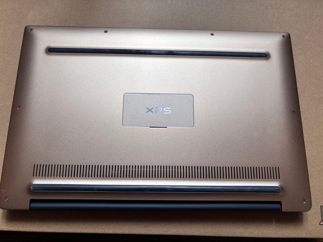 DELL ノートPC XPS 13 9360 ゴールド 本体 ACアダプター付き