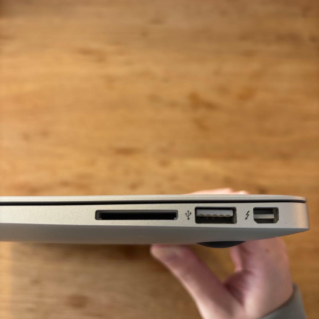 MacBook Air 2017 シルバー 128GB