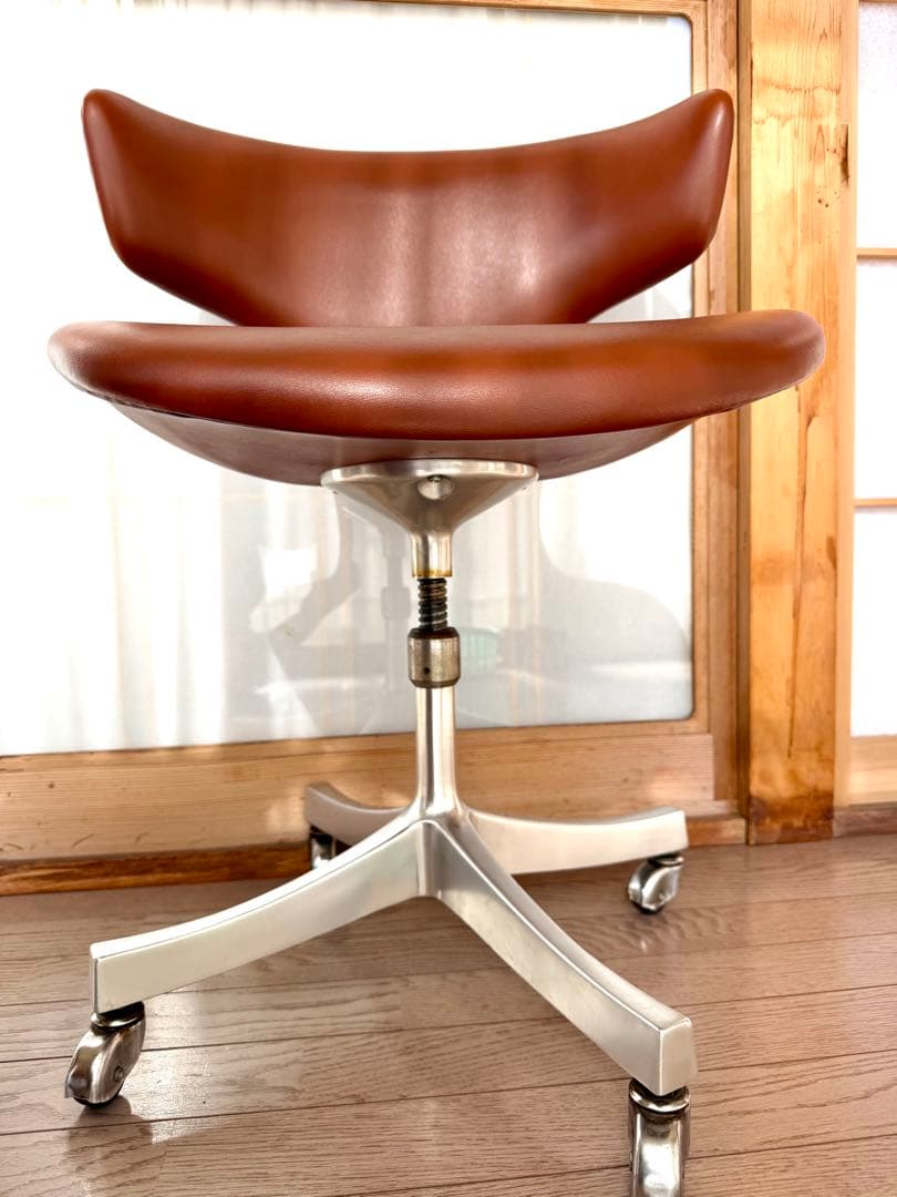 剣持勇カブトチェア　天童木工製　ブラウン