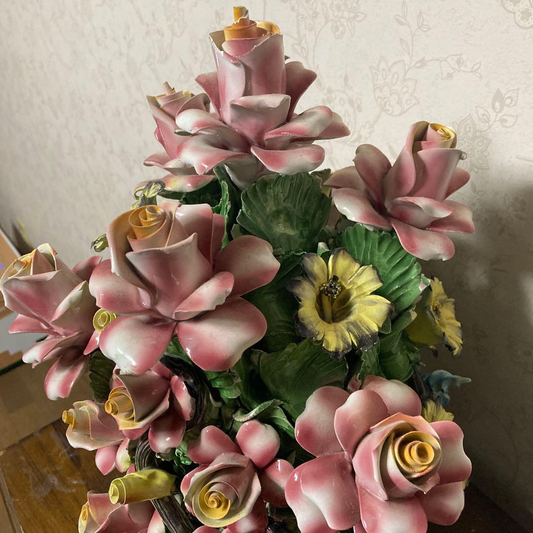 陶器製　花置物　カラフルな花置物　インテリア