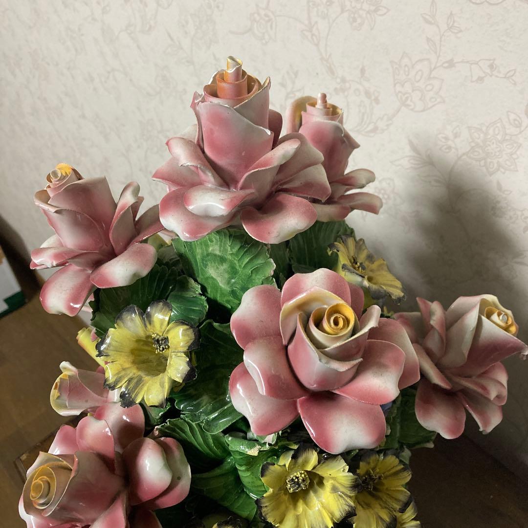 陶器製　花置物　カラフルな花置物　インテリア