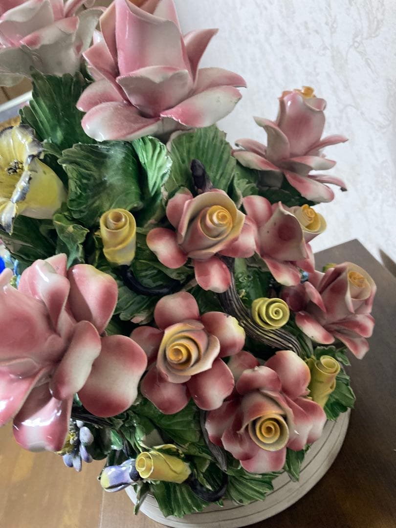 陶器製　花置物　カラフルな花置物　インテリア