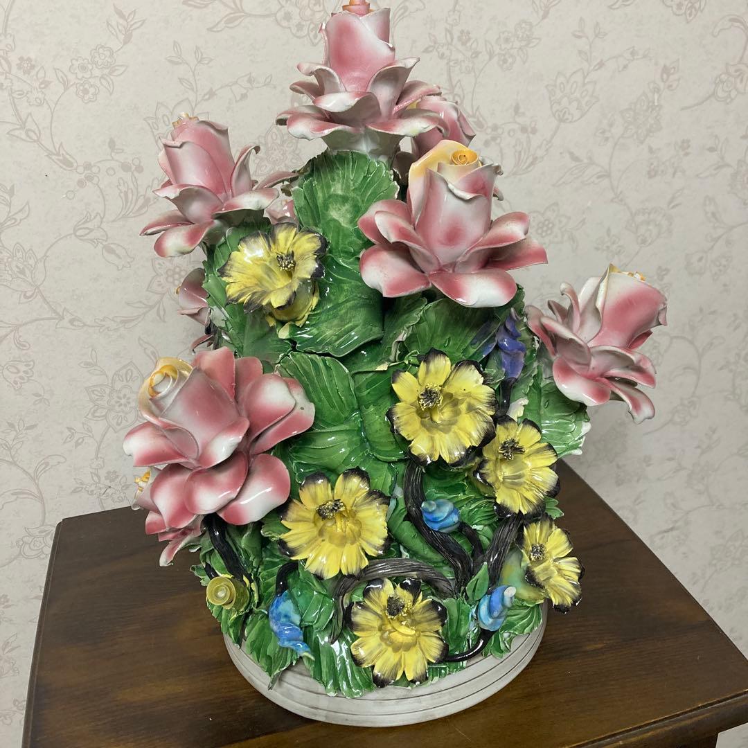 陶器製　花置物　カラフルな花置物　インテリア