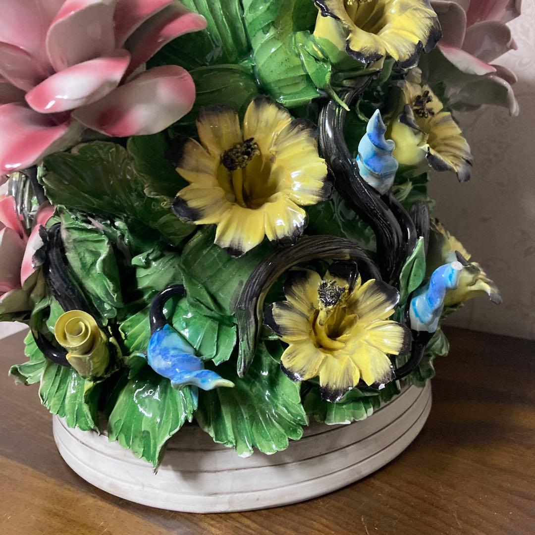 陶器製　花置物　カラフルな花置物　インテリア