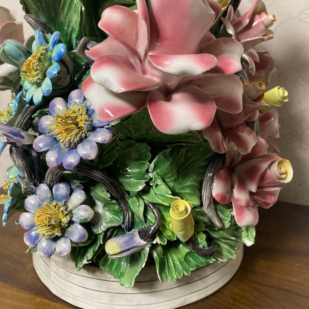 陶器製　花置物　カラフルな花置物　インテリア