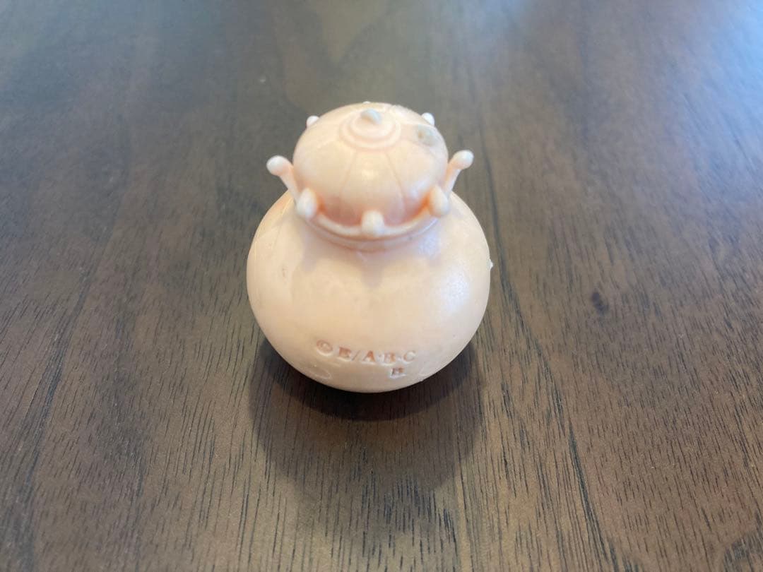 ドラゴンクエスト　キングスライム　肌色　消しゴム