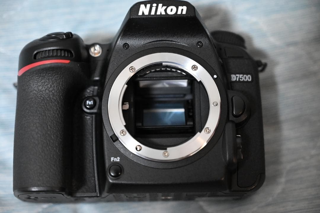 Nikon D7500 デジタル一眼レフカメラ　単焦点レンズセット