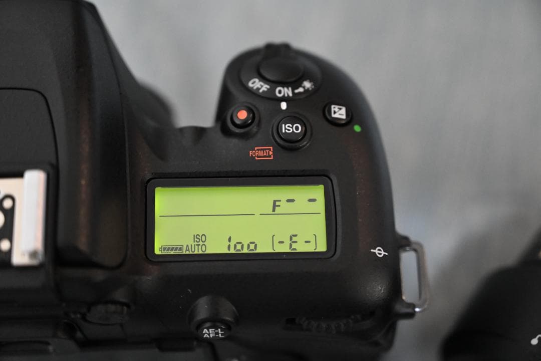 Nikon D7500 デジタル一眼レフカメラ　単焦点レンズセット