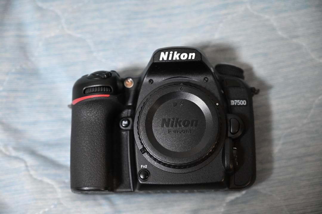 Nikon D7500 デジタル一眼レフカメラ　単焦点レンズセット