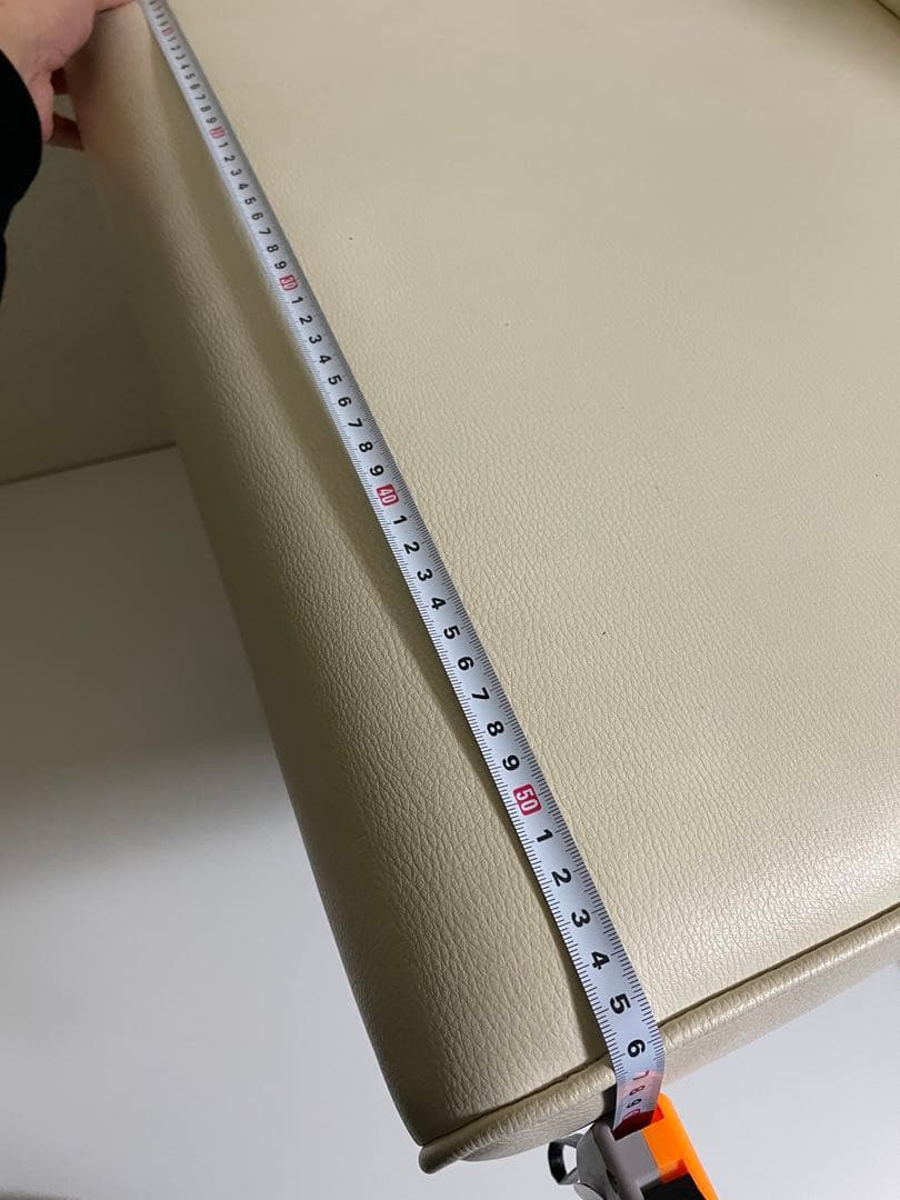 カリモク　1人掛けソファ　椅子　ホワイト