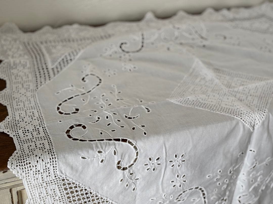 フランス　蚤の市　テーブルクロス ホワイト　レース