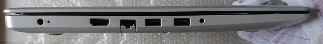 Win11 Dell 15インチ i3 メモリ8G 高速SSD 256GB