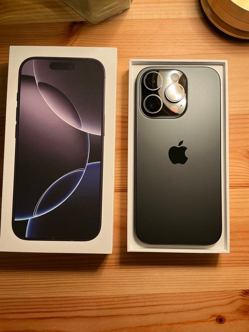 【超美品】iPhone16Pro 256GBブラックチタニウム バッテリー98%