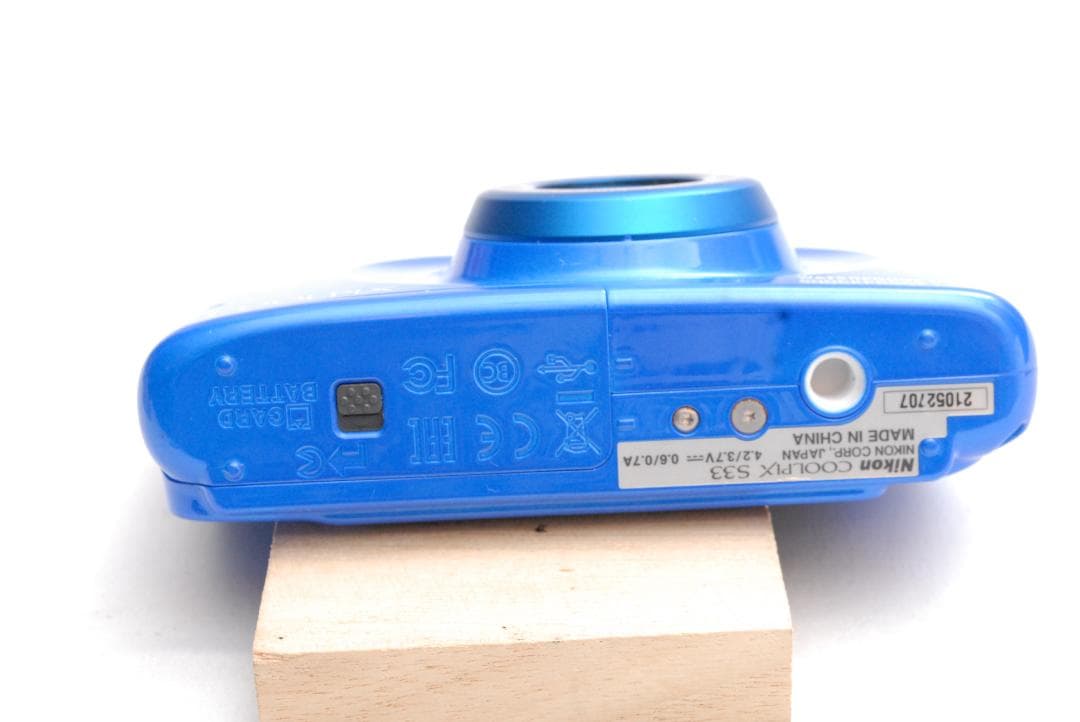 Nikon coolpix S33 （良品）