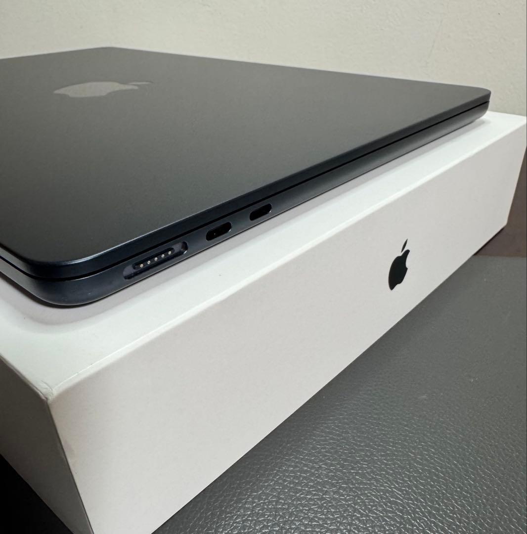 MacBook Air 2024。M3。8GB。 512GBストレージ