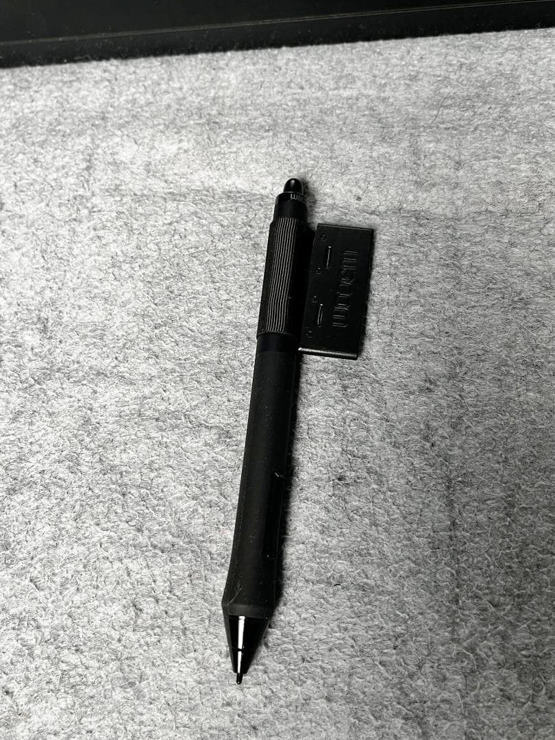 Wacom Cintiq 22 液晶ペンタブレット21.5型DTK2260K0D