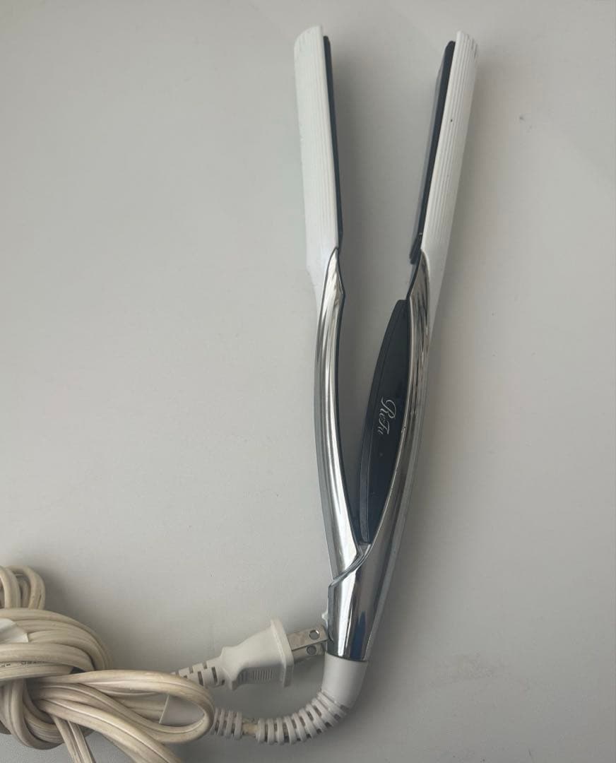 Refa ストレートヘアアイロン　White