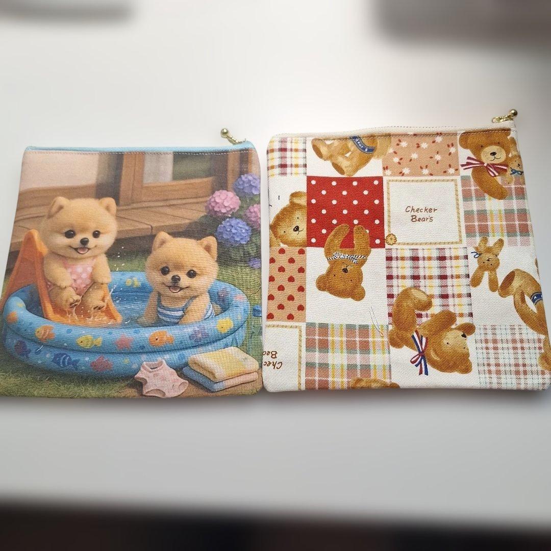 激レアポメラニアンパネル生地　ハンドメイド　フラットポーチ