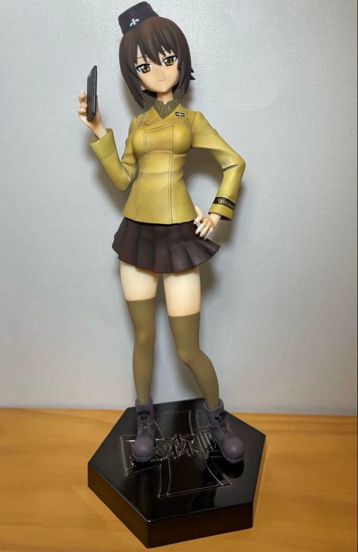 202 フィギュア リペイント ガールズ＆パンツァー 黒森峰 西住まほ
