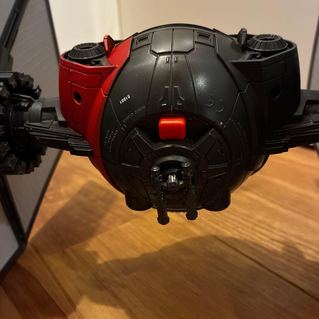 ⭐︎スターウォーズ⭐︎ タイ・ファイター　フィギュア付き