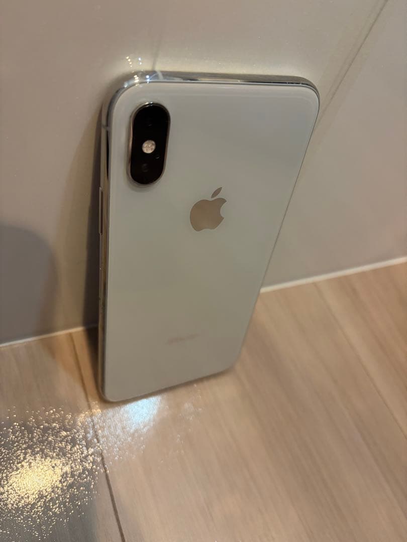 ジャンク品　iPhone XS 256GB シルバー SIMロックなし 本体