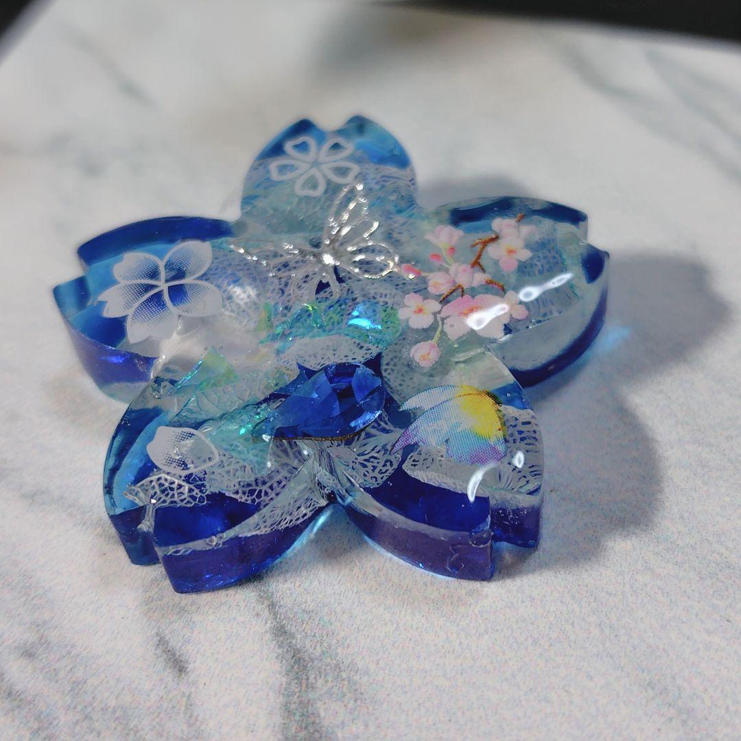 993.アンティークチャーム　桜花型ハンドメイドレジン　アクセサリー