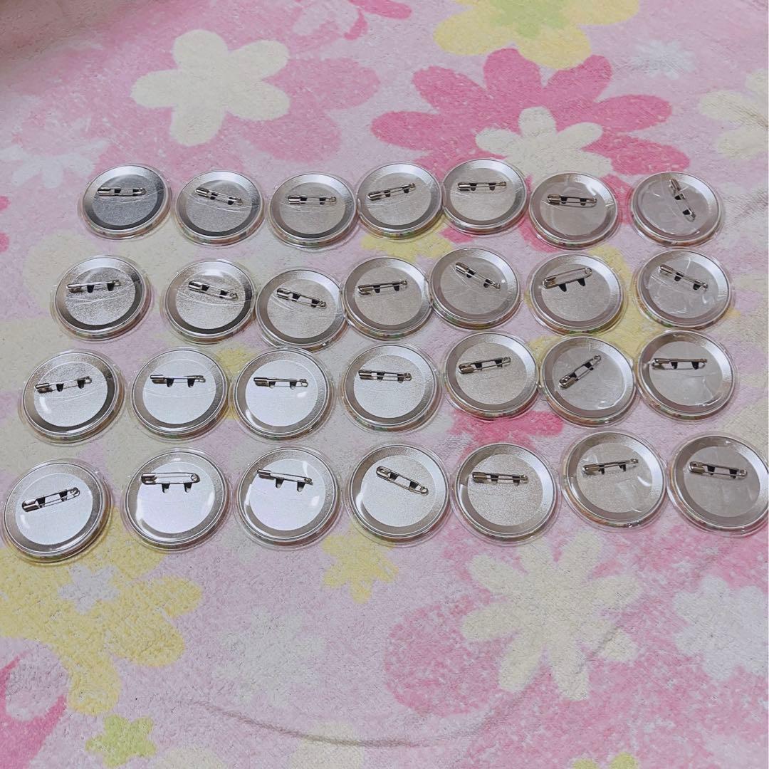 巴日和 フィーチャー 缶バッジ