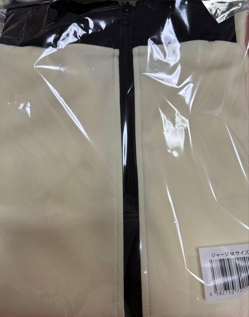 中島健人　FIFTEEN LOVE ~ NKzip white ~ステッカー