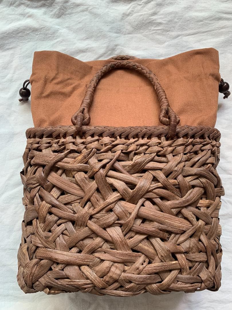 山葡萄 かごバッグ 職人の手作り 乱れ編み 籠 手提げ 内布あり B
