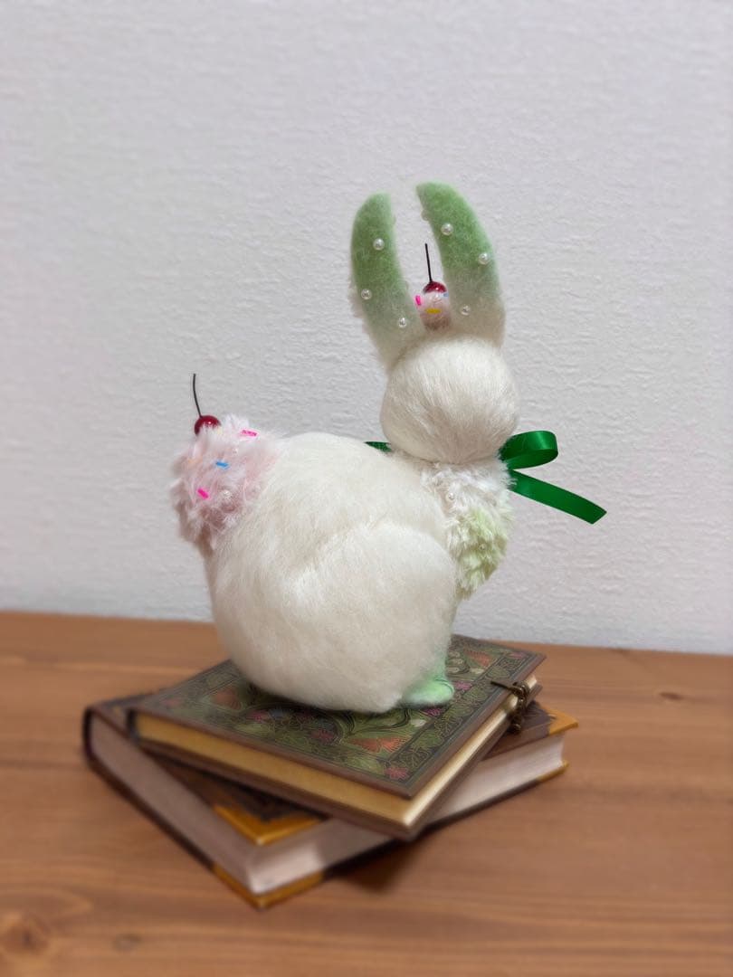 しゅわしゅわメロンソーダうさぎちゃん　ハンドメイド　羊毛フェルト　うさぎ