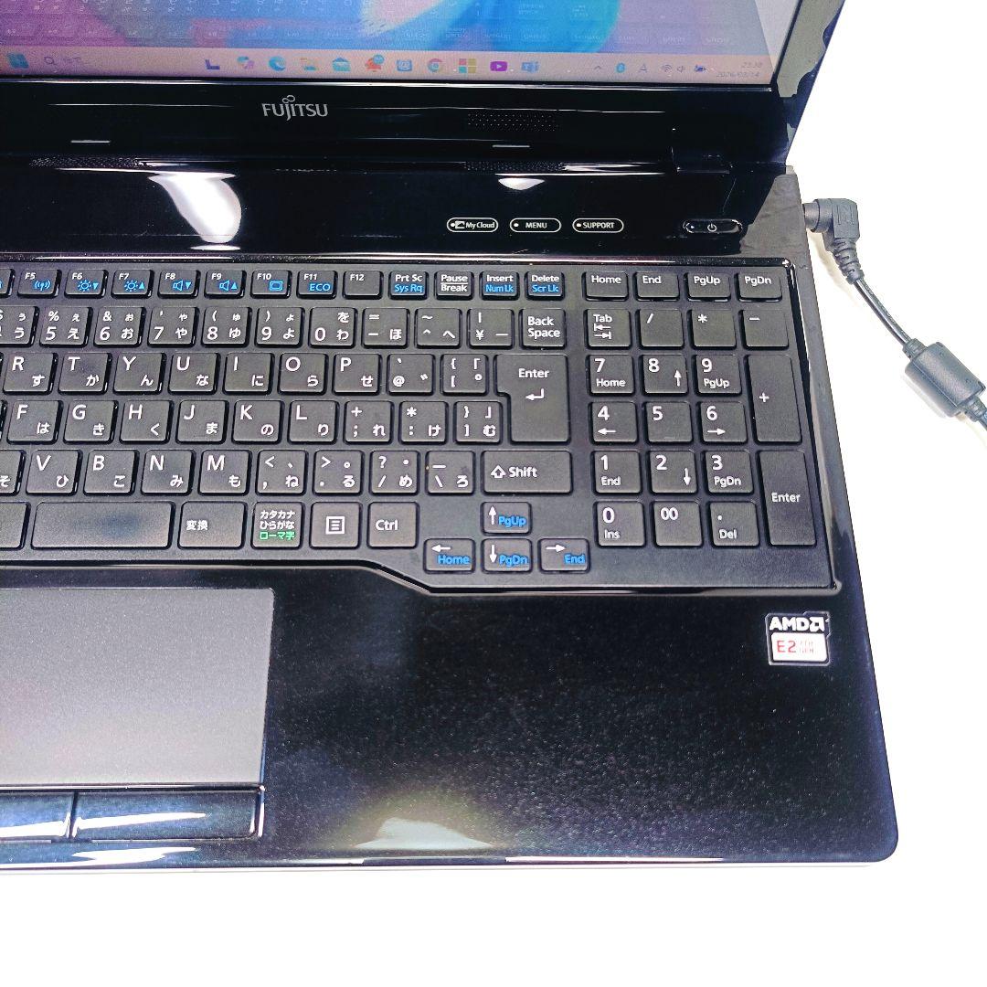 【お買い得】超大容量1TB✨カメラ付き黒ノートパソコン✨設定済✨データの整理に
