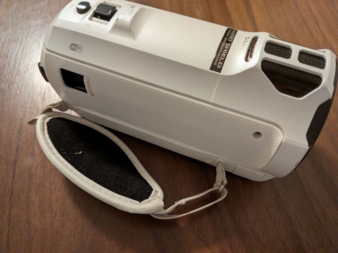 N*g様 ジャンク？撮影時真暗。Panasonic 4K ビデオカメラ ズーム