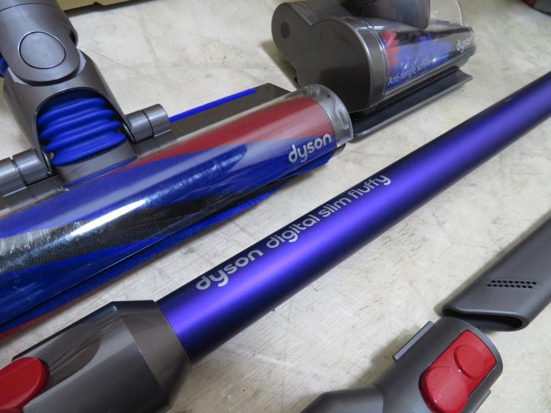 dyson 2024年購入 デジタルスリム SV18 FF H サイクロン掃除機