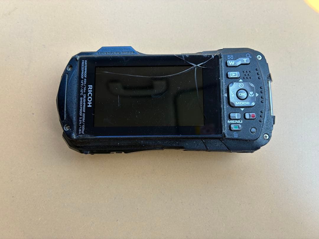 RICOH WG-70 液晶割れ