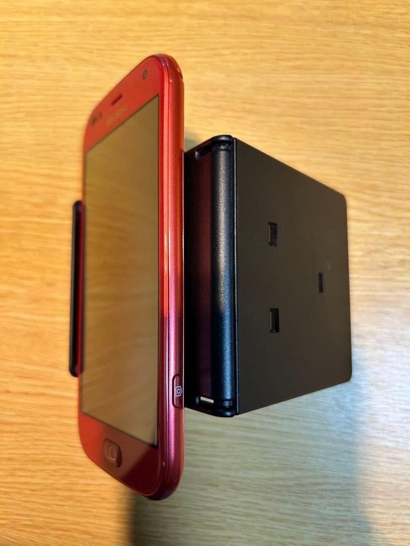F-42A らくらくスマートフォン本体