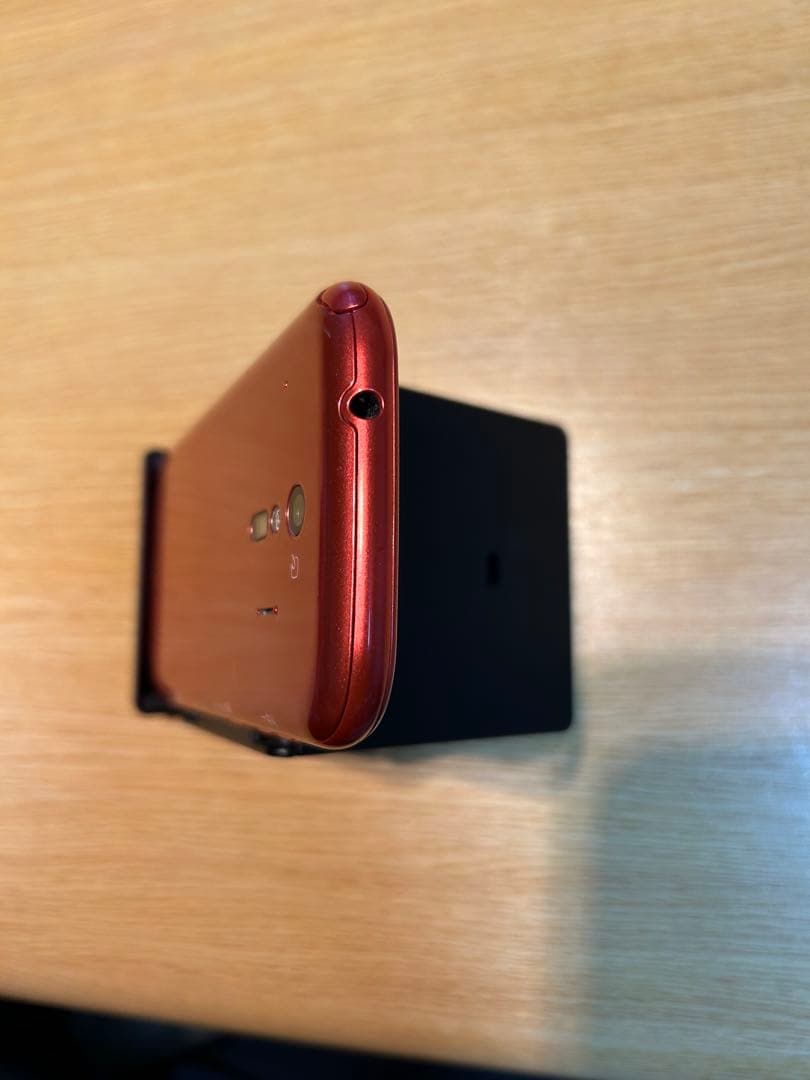 F-42A らくらくスマートフォン本体