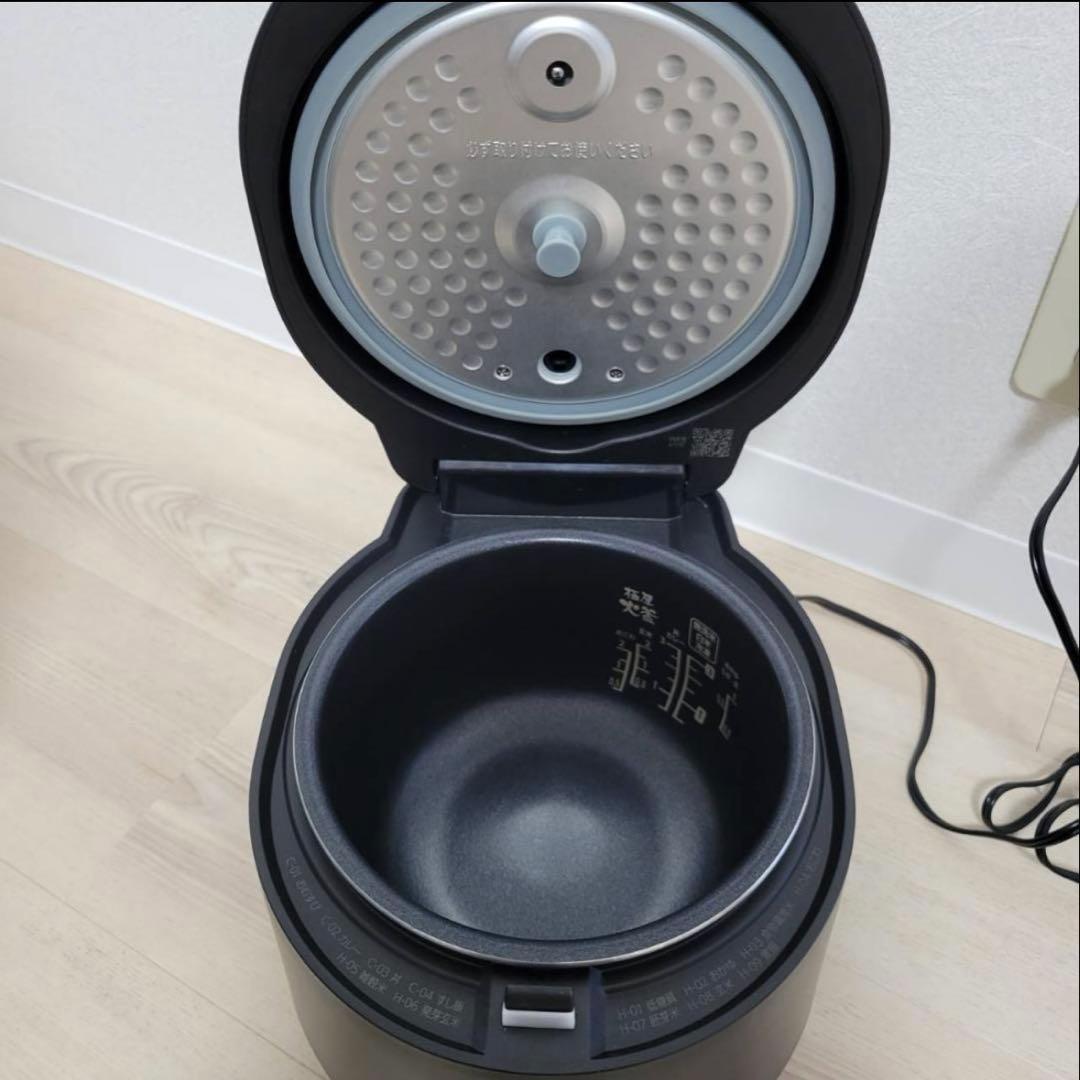 【美品】アイリスオーヤマ 炊飯器 3合 RC-MGA30-B