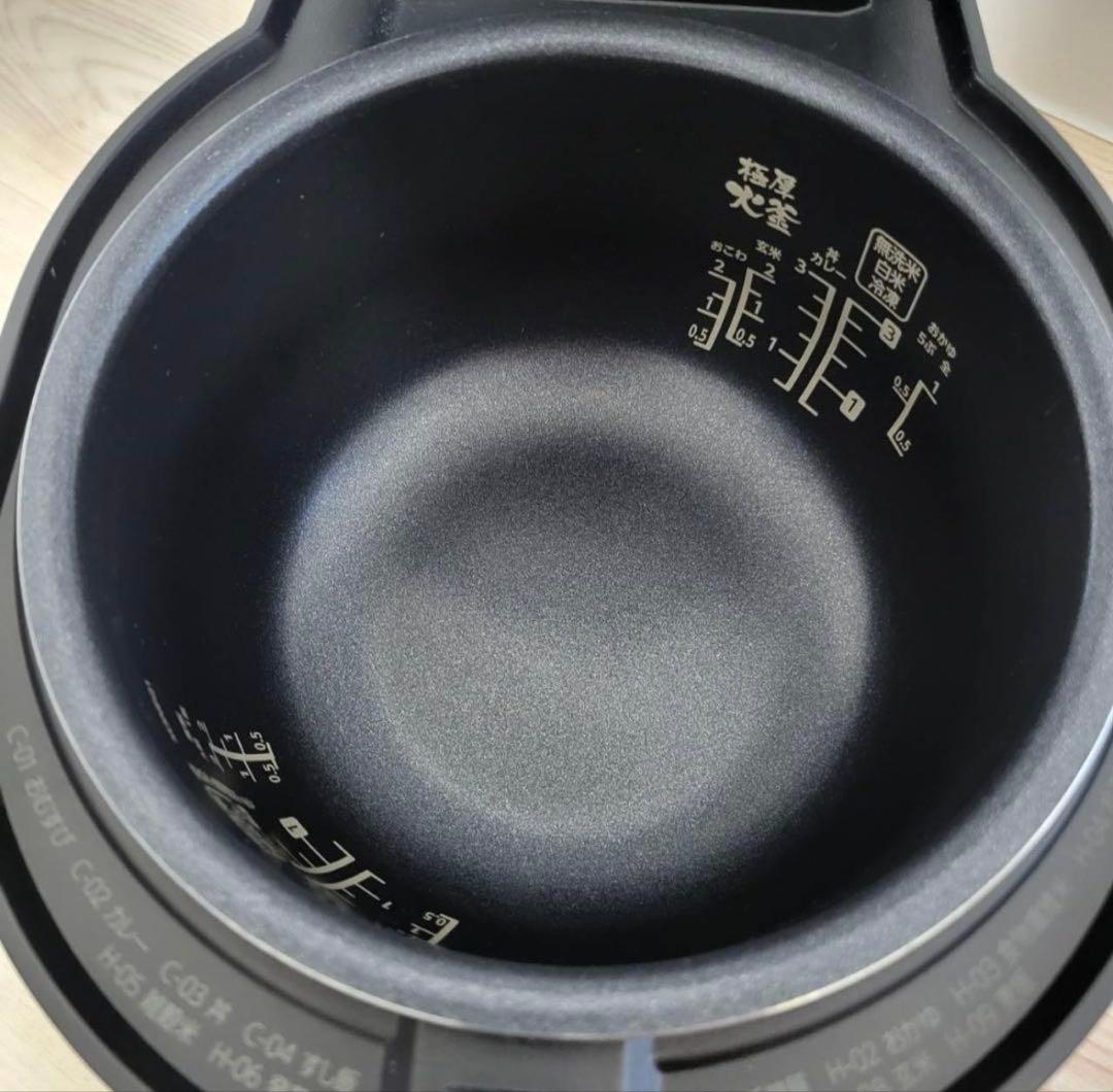 【美品】アイリスオーヤマ 炊飯器 3合 RC-MGA30-B