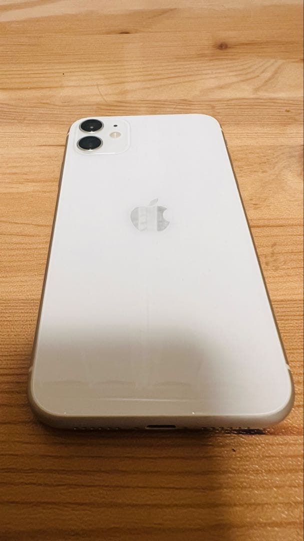 iPhone11 ホワイト　本体