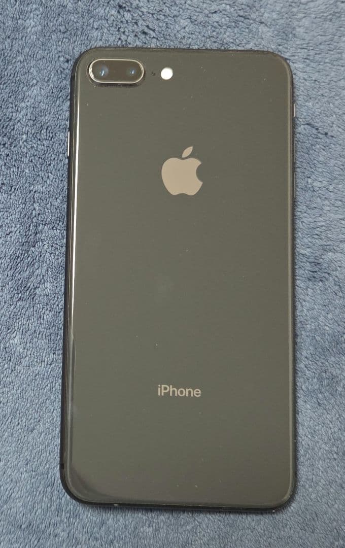 iPhone 8Plus スペースグレイ 画面ひび割れ