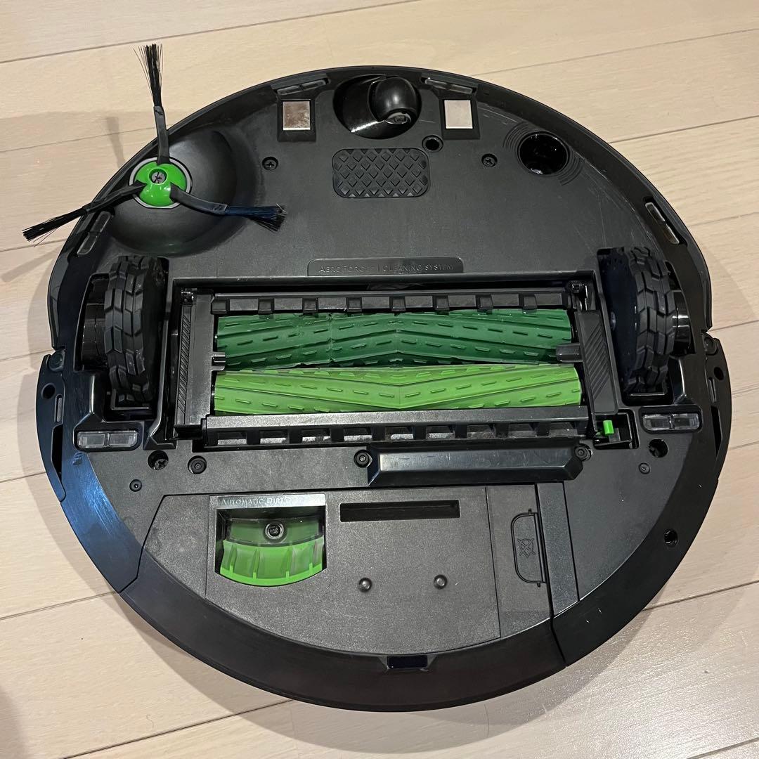 iRobot Roomba Combo j7+ 自動集塵、前方カメラ付き