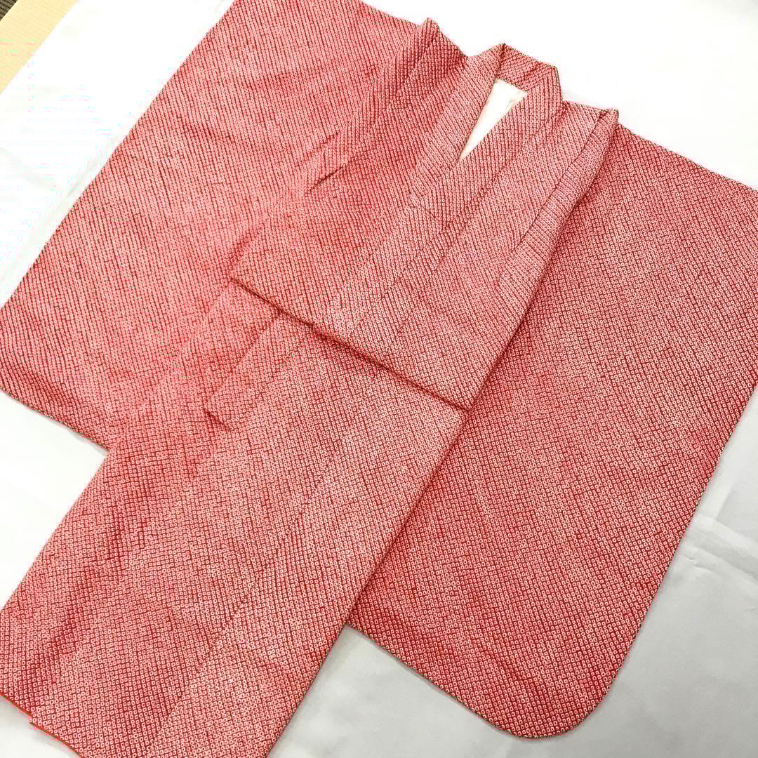 梅乃【087】正絹　7歳　四つ身　着物　総絞り　赤　古典