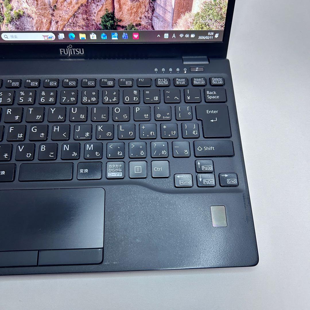 【レア赤×超軽量715g】第11世代i5｜LIFEBOOK｜高速SSD｜2021