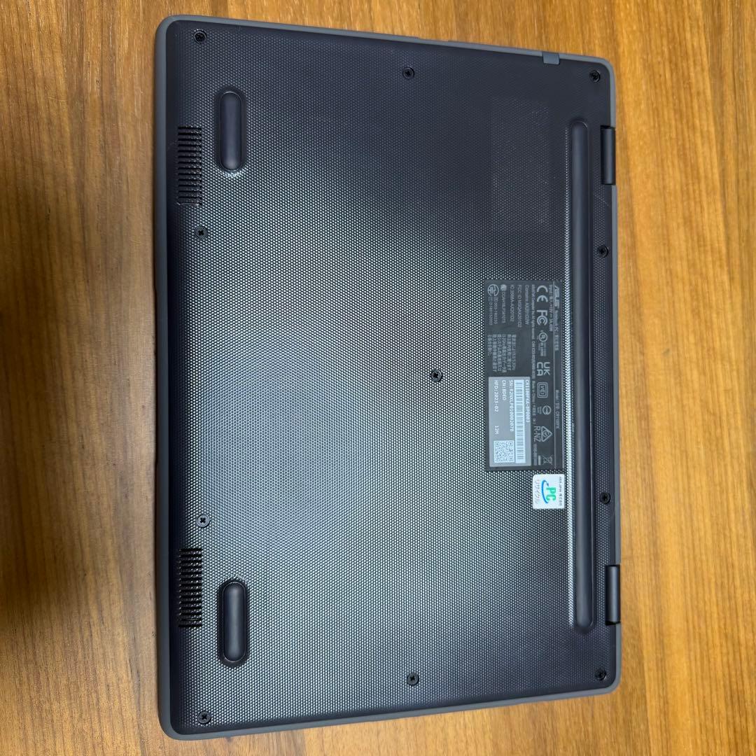 【本体＋充電器】ASUS Chromebook CR1100FK【初期化済み】