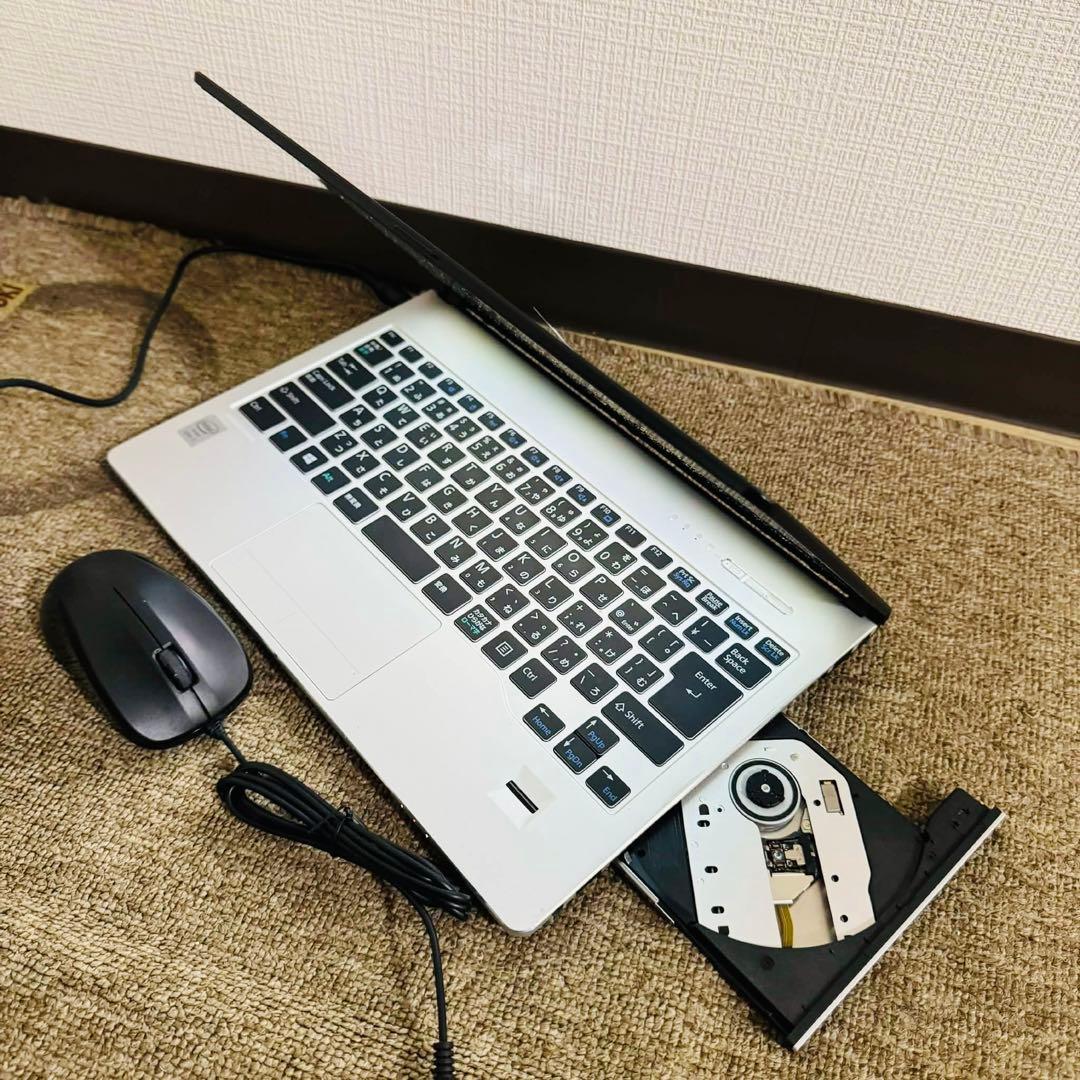 S306 Fujitsuノートパソコンi5 SSD高速Windows11オフィス