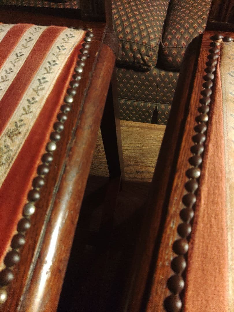 希少　フランス　アンティークチェア　２脚　彫刻　ヴィンテージ　椅子　レア