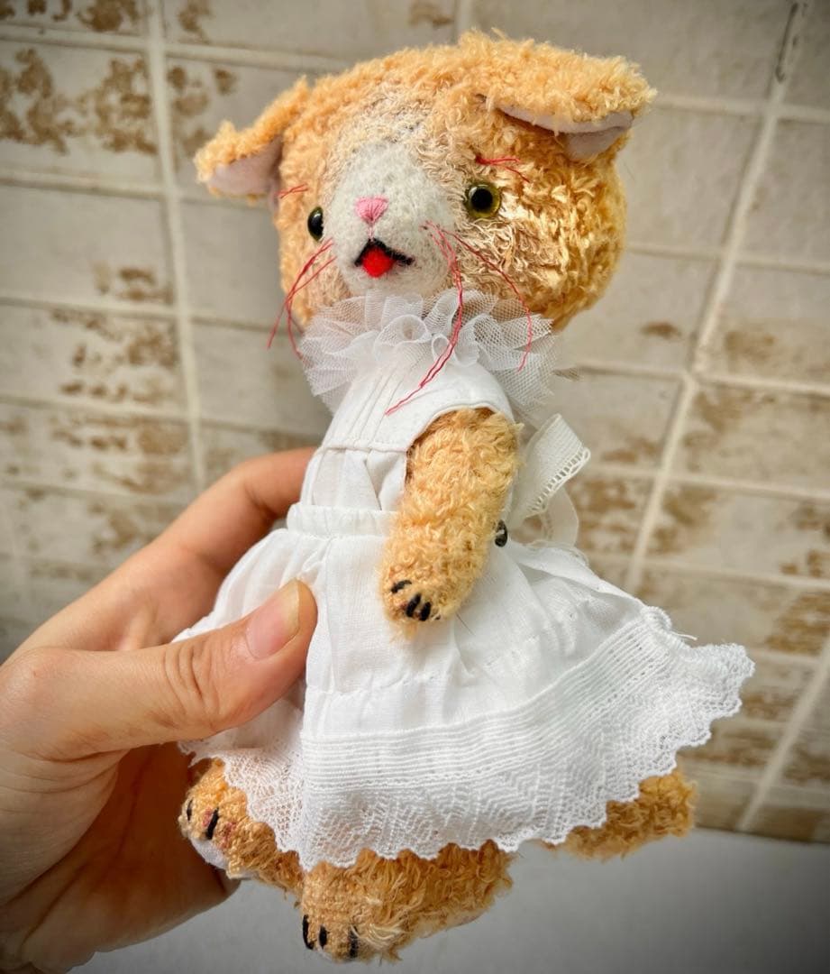 タレミミにゃんこ ぬいぐるみ ハンドメイド ねこ 海外作家様 部屋飾り