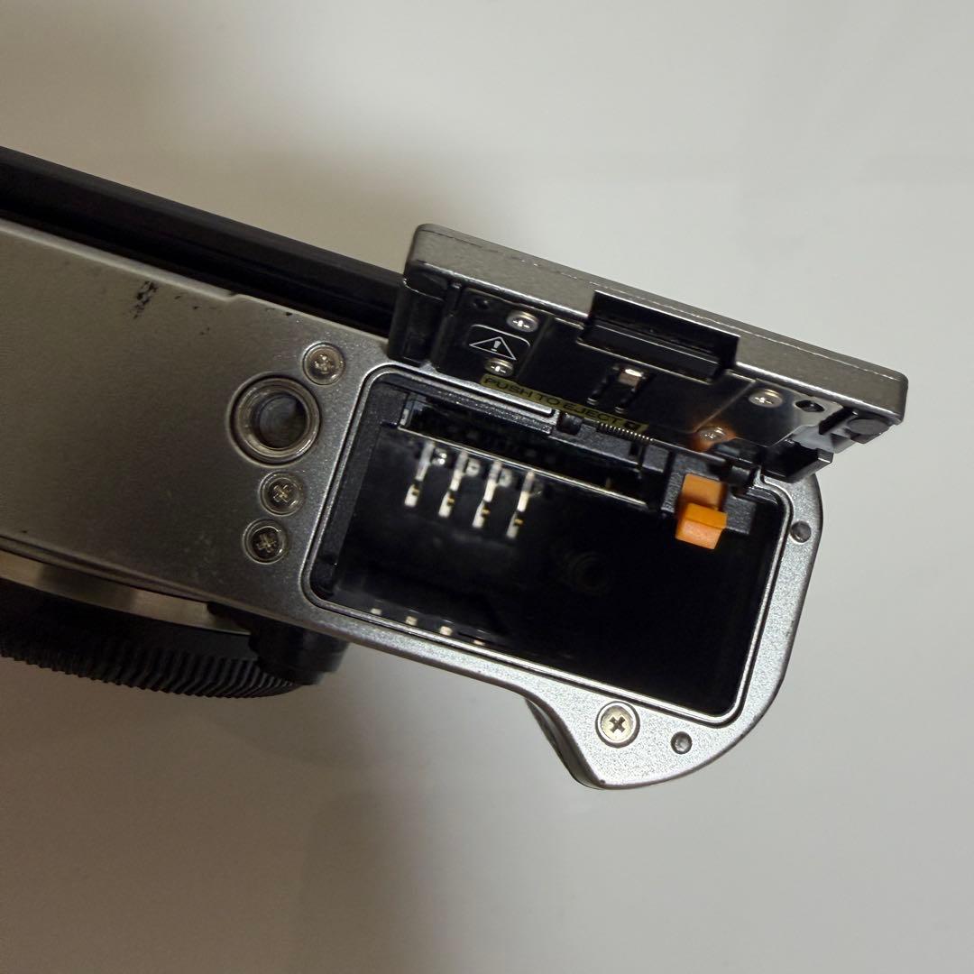 T*y様 Fujifilm X-T30 ミラーレスカメラ 本体 シルバー